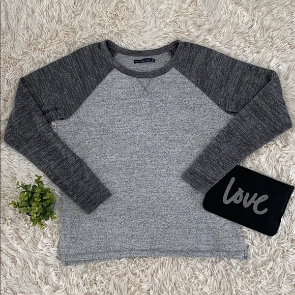 Abercrombie & Fitch Raglan Brushed LS Top 💗 Gray - Picture 4 of 11